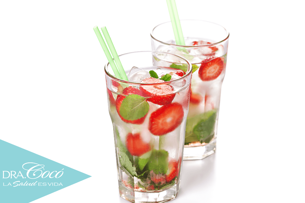 desintoxicar-tu-cuerpo-con-agua-fresas