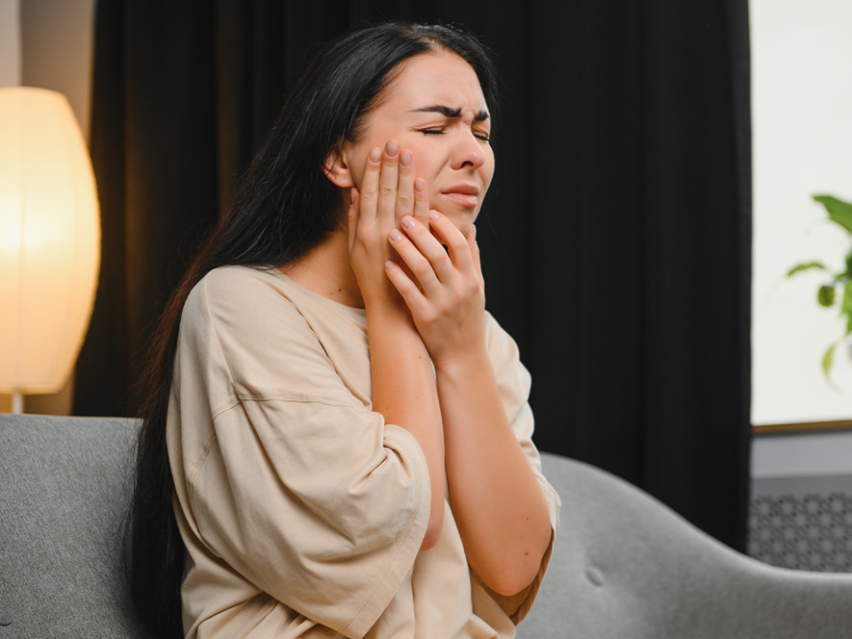 Síntomas, factores de riesgo y tratamiento natural de la parálisis de Bell o parálisis facial.